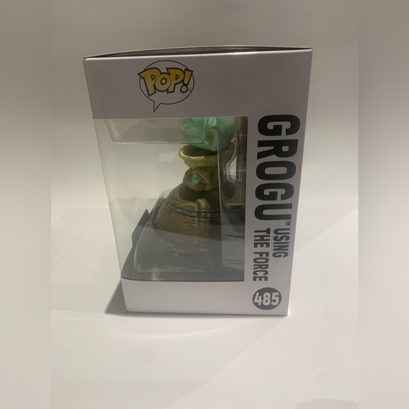 Funko POP! Deluxe Star Wars:Mandalorian- Grogu Using the Force Bobblehead Figure - Picture 3 of 5